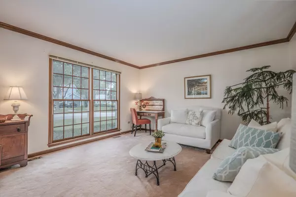 Geneva, IL 60134,345 Southampton Drive