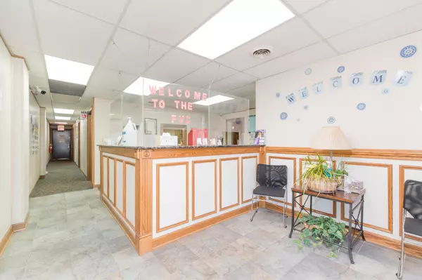 Mundelein, IL 60060,541 N Lake Street #541