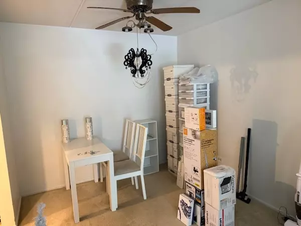 Glendale Heights, IL 60139,266 Shorewood Drive #1D