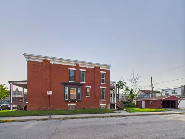 Chicago, IL 60653,656 E Bowen Avenue