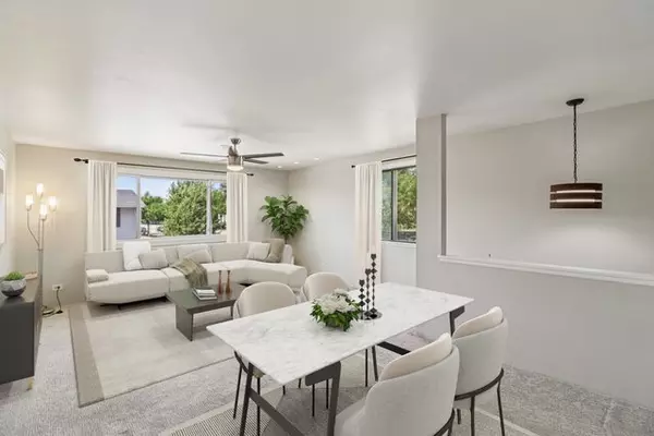 Schaumburg, IL 60193,1 Dennis Court #1