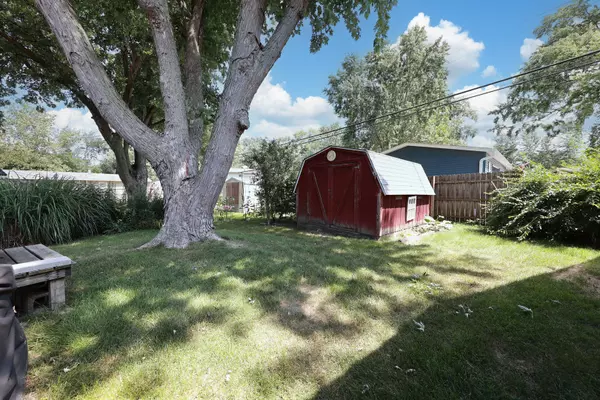 Montgomery, IL 60538,4 Crestwood Court