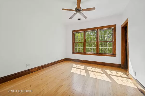 Chicago, IL 60647,2707 N Richmond Street