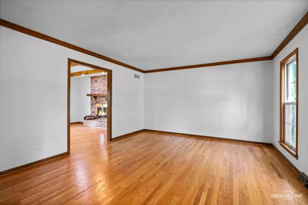 Wheaton, IL 60189,35 Venetian Way
