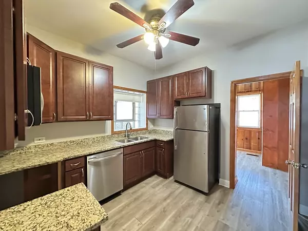 Chicago, IL 60618,3530 N Elston Avenue #1
