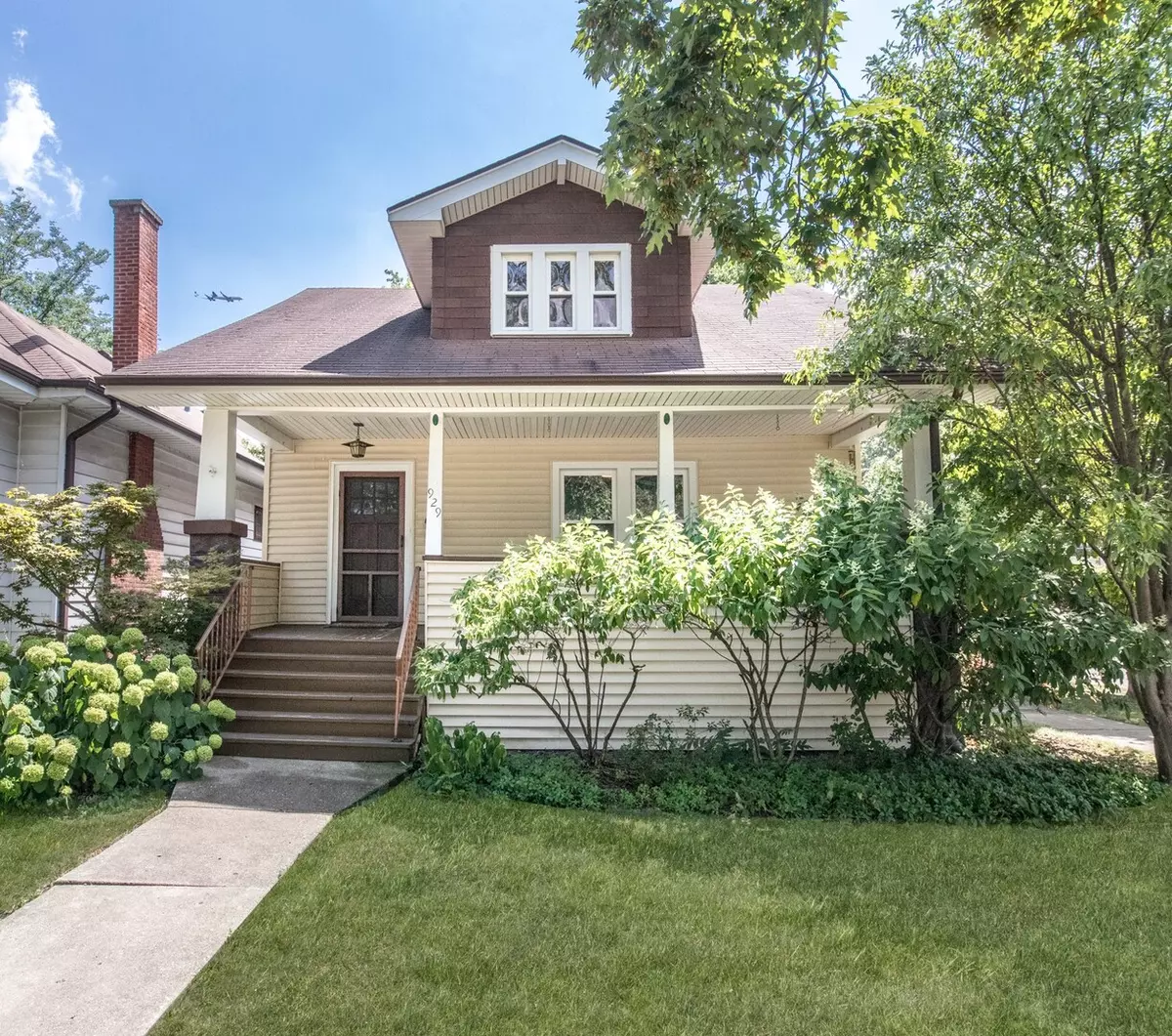 Park Ridge, IL 60068,929 Garden Street