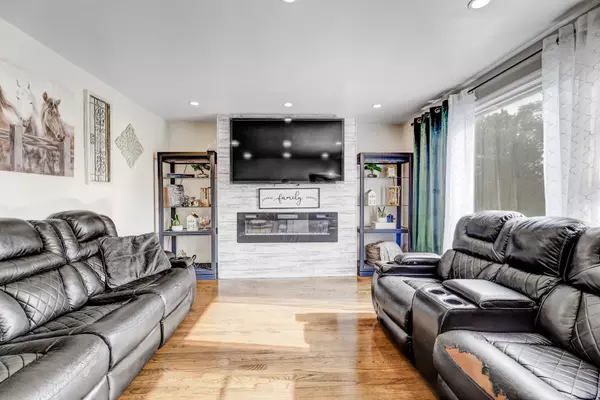 Forest View, IL 60402,4536 Oak Park Avenue