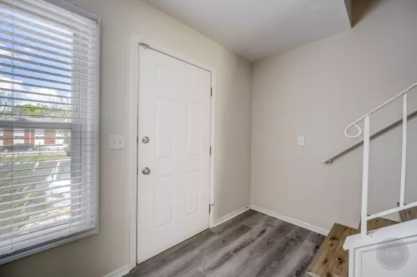 Aurora, IL 60505,1716 N Marywood Avenue