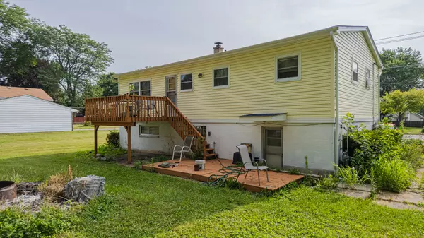 Gurnee, IL 60031,1048 Belle Plaine Avenue