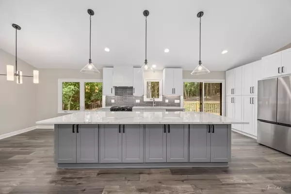 Algonquin, IL 60102,9704 Captains Drive