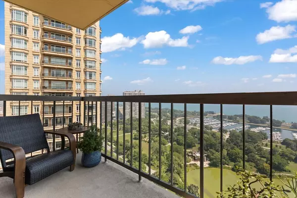 Chicago, IL 60614,2500 N Lakeview Avenue #3404