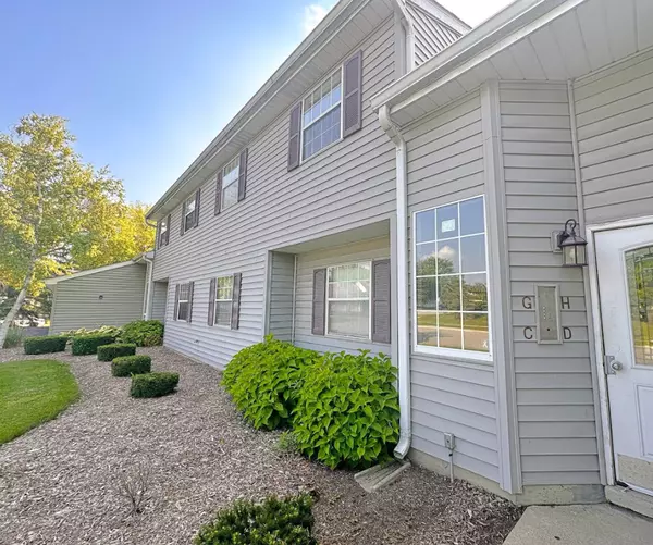 Streamwood, IL 60107,8 Gant Circle #D