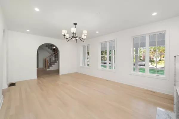 Oak Park, IL 60302,1037 Belleforte Avenue