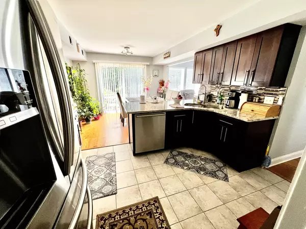 Streamwood, IL 60107,438 Locksley Drive #438
