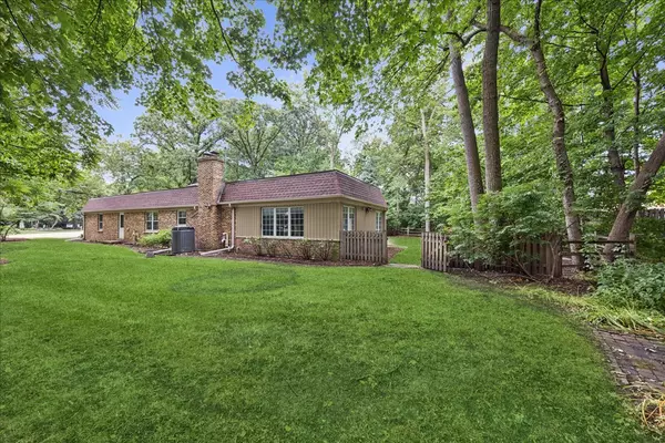 Palatine, IL 60067,350 E Shady Drive