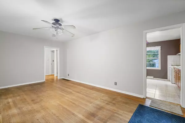 Highland Park, IL 60035,2954 Greenwood Avenue