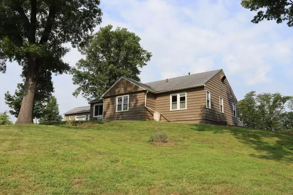 Rock Falls, IL 61071,2707 W Rock Falls Road