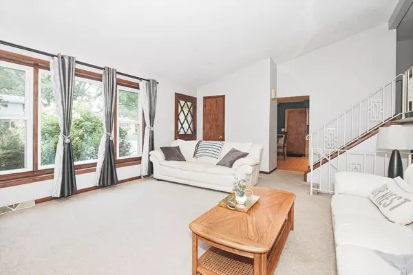 Elgin, IL 60123,1235 Meadow Lane