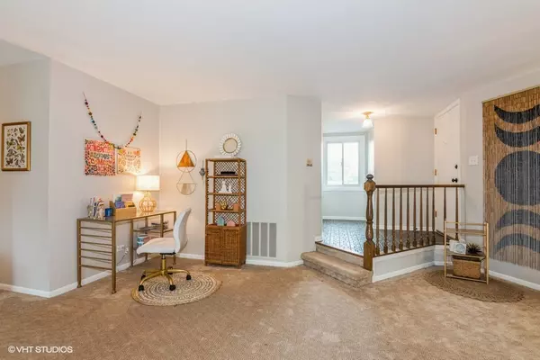 Wheaton, IL 60189,1441 Haverhill Drive #B
