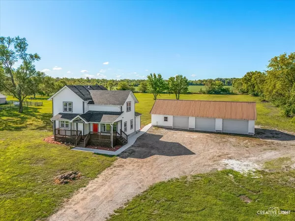 Coal City, IL 60416,8775 E Pine Bluff Road