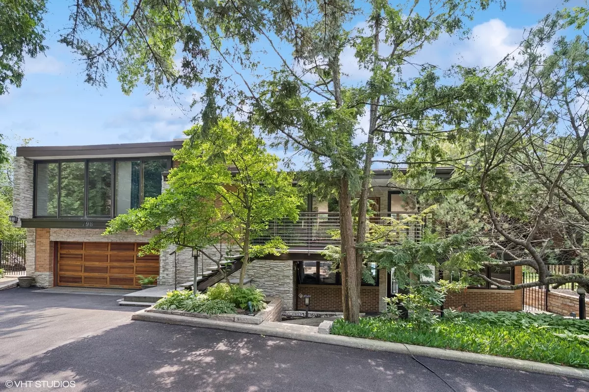 Highland Park, IL 60035,798 Bob O Link Road