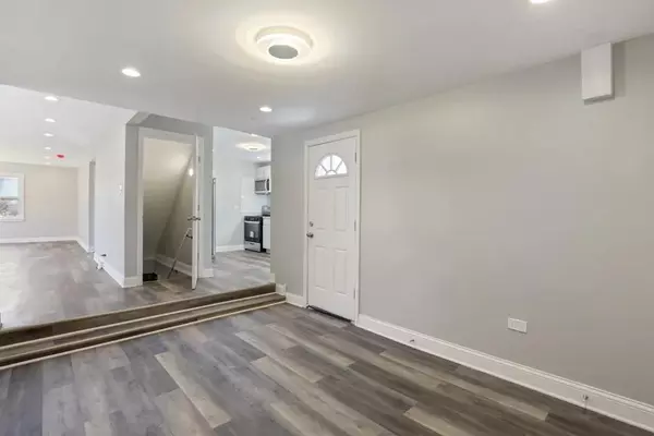 Oakbrook Terrace, IL 60181,1S480 Monterey Avenue