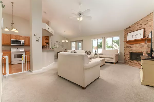 Elgin, IL 60123,2366 Nantucket Lane