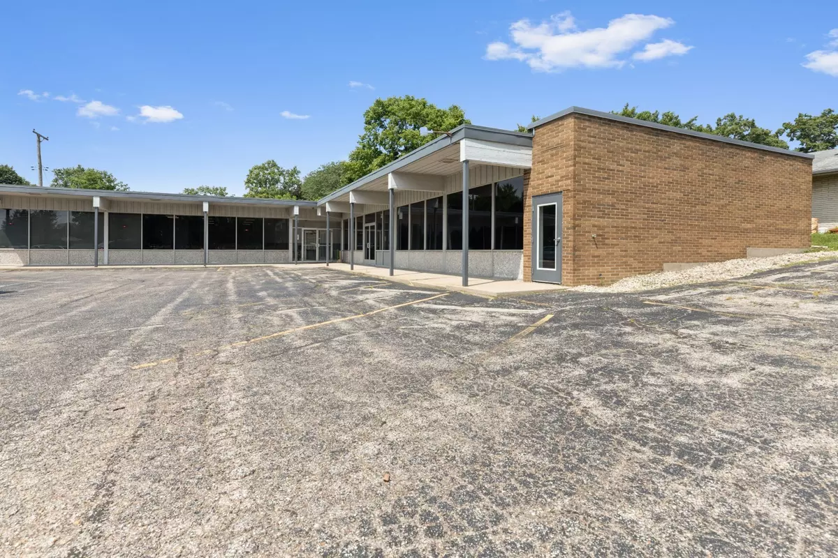 Rockford, IL 61107,728 N Prospect Street