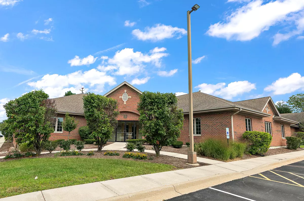 Willowbrook, IL 60527,6823 Kingery Highway