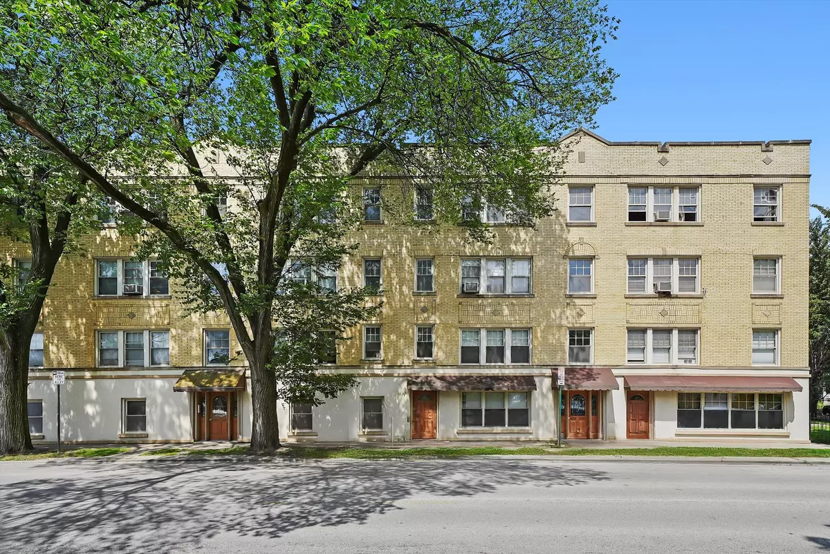 Oak Park, IL 60304,432 Harrison Street #3