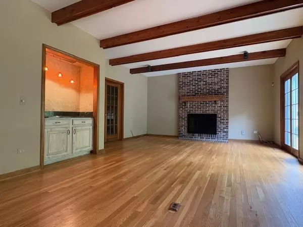 Barrington, IL 60010,25138 N Pawnee Road