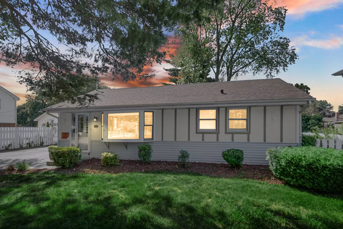 Burbank, IL 60459,5613 W 84th Place