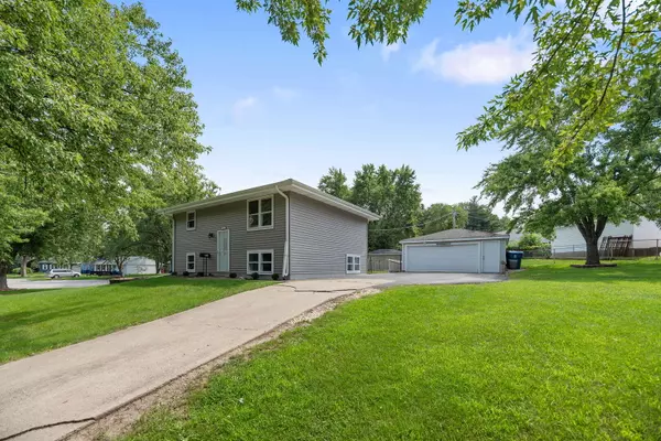 Steger, IL 60475,226 Barbara Lane