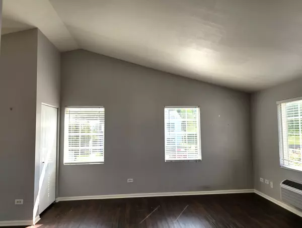 Carpentersville, IL 60110,2023 SILVERSTONE Drive #2023