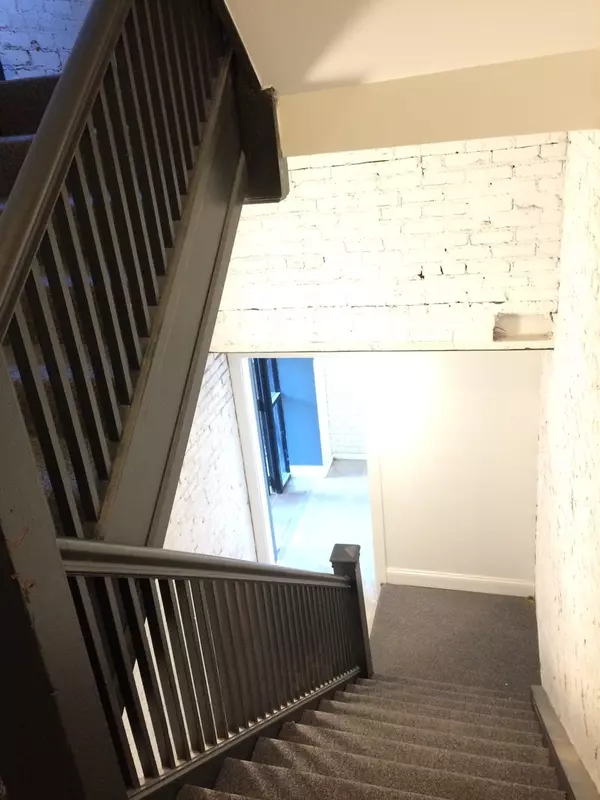 Chicago, IL 60637,6847 S Indiana Avenue