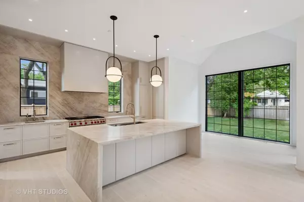 Glencoe, IL 60022,759 Strawberry Hill Drive