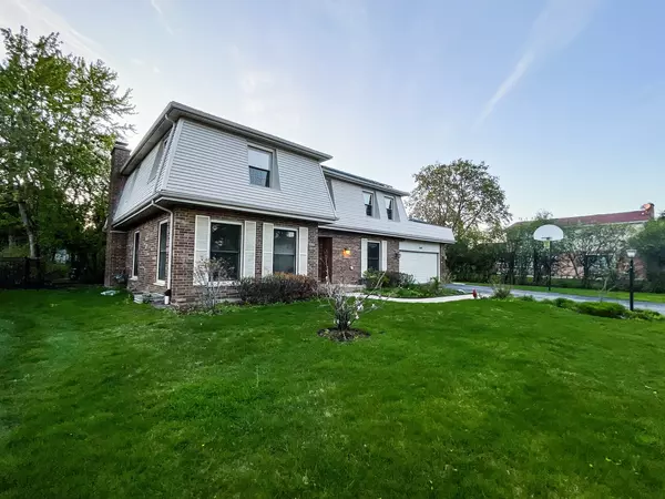 Glenview, IL 60025,1640 Barry Lane