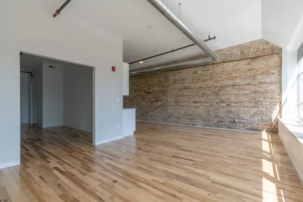 Berwyn, IL 60402,2202 Lombard Avenue #205