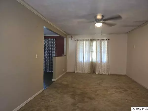 Carthage, IL 62321,705 S Washington