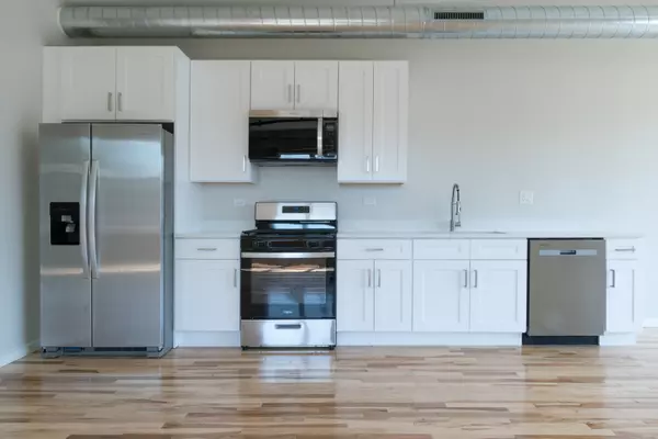 Berwyn, IL 60402,2202 Lombard Avenue #206