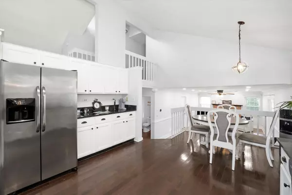 Aurora, IL 60502,167 Forestview Court