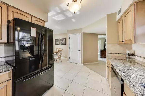 Arlington Heights, IL 60005,1207 W Keating Drive