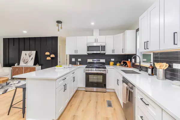Waukegan, IL 60087,2229 Winnebago Road