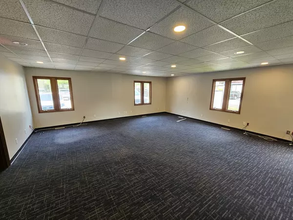 Champaign, IL 61820,502 W Clark Street #100