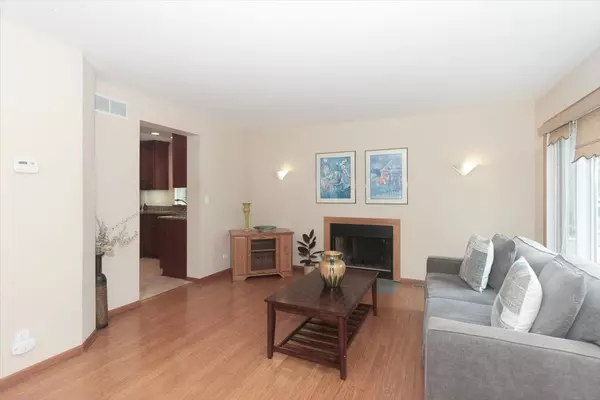 Lombard, IL 60148,201 W Crystal Avenue