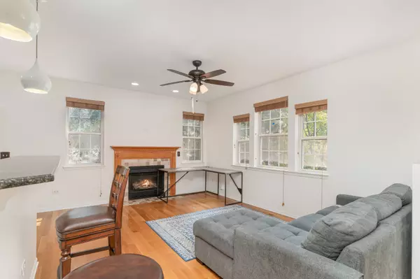 Skokie, IL 60077,7500 LARAMIE Avenue