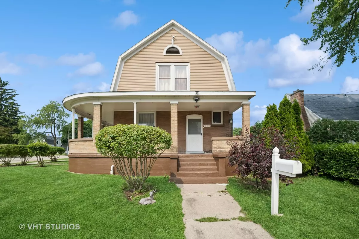 Elgin, IL 60123,558 N Crystal Street