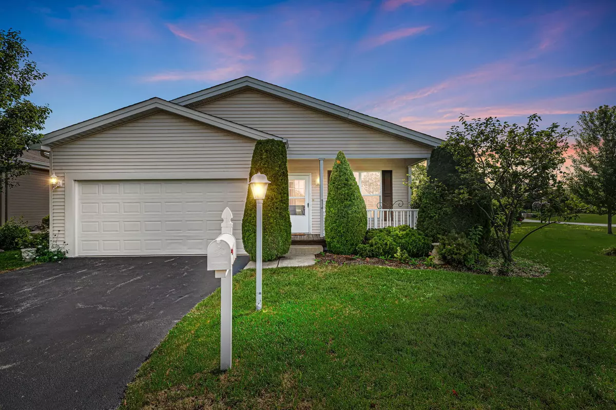 Grayslake, IL 60030,1 Rocking Horse Lane