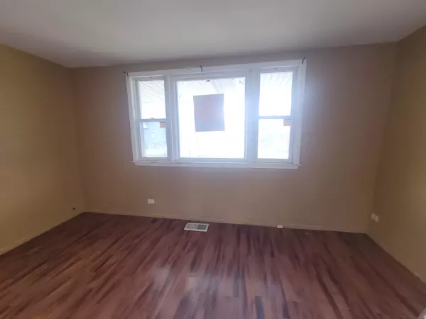 Calumet City, IL 60409,303 W 153rd Place