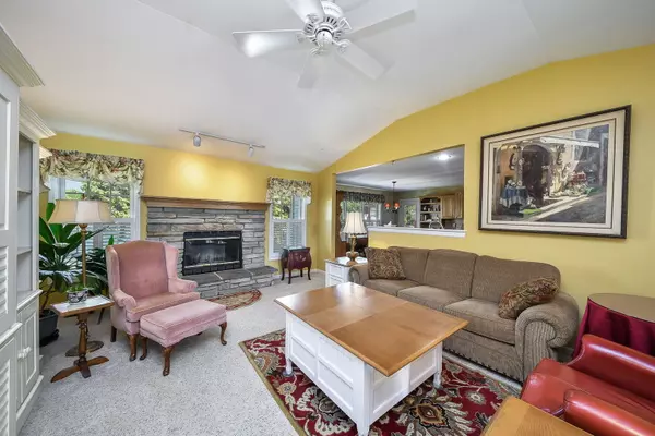 Yorkville, IL 60560,2054 Kingsmill Court